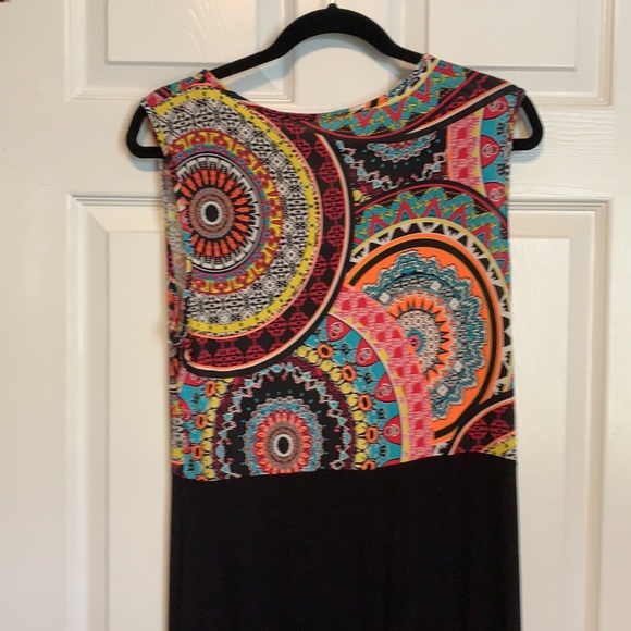 Simple Maxi Dress - Picture 5 of 9